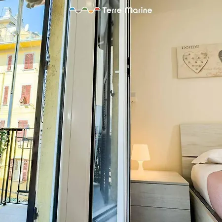 Myro's House, Terre Marine Daire *